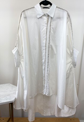 EYELET EMBELLISHED OVERSIZED SHIRT DRESS IN WHITE