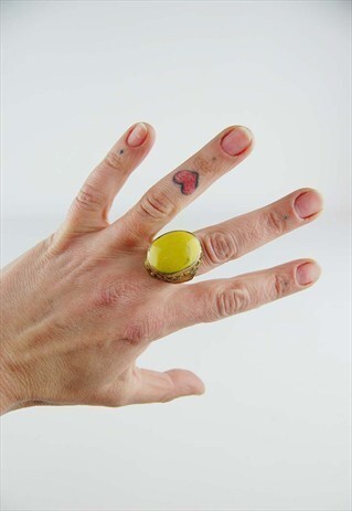 VINTAGE ETHNIC BOHO YELLOW LARGE OVAL STONE RING -M