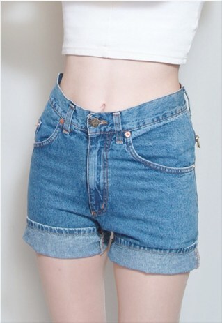 VINTAGE 1990'S DARK WASH ZIPPED DENIM MOM SHORTS