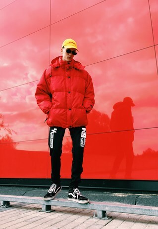 VINTAGE 90S RED PADDED WINTER COAT WITH HOOD