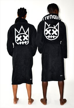 Shimuchan hooded bathrobe in black