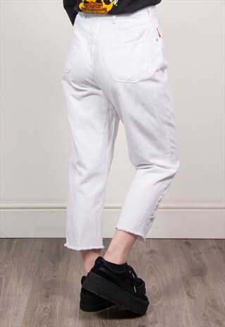 VINTAGE 90'S WHITE DENIM HIGH WAIST FRAYED HEM MOM JEANS