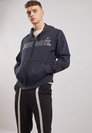 VINTAGE NIKE ZIP-UP HOODIE