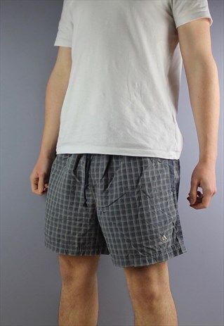 VINTAGE ADIDAS SHORTS IN NAVY WITH POCKETS, EMBROIDERED LOGO