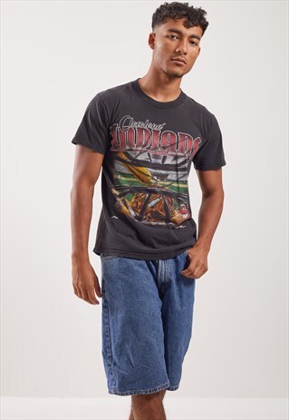 VINTAGE CLEVELAND INDIANS GRAPHIC T-SHIRT
