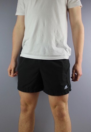 VINTAGE ADIDAS SHORTS IN BLACK WITH POCKETS, EMBROIDERED LOG
