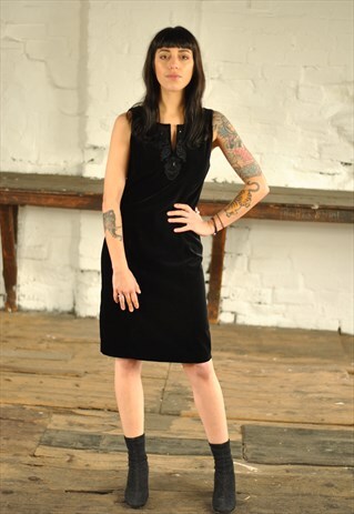 80S LAURA ASHLEY LITTLE BLACK VELVET DRESS