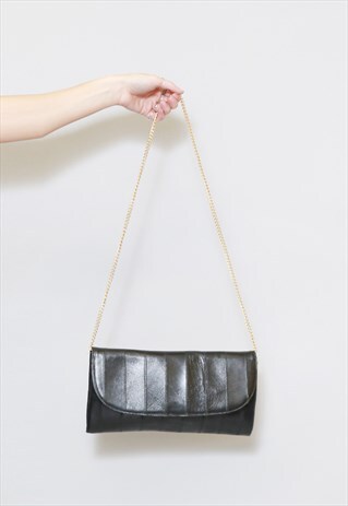 VINTAGE 1970'S BLACK LEATHER CHAIN STRAP BAG