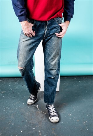 VINTAGE LEVI'S 501 JEANS IN BLUE DENIM WITH RIPS