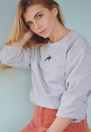 UNISEX SWEATSHIRT IN GREY WITH ORCA EMBROIDERY