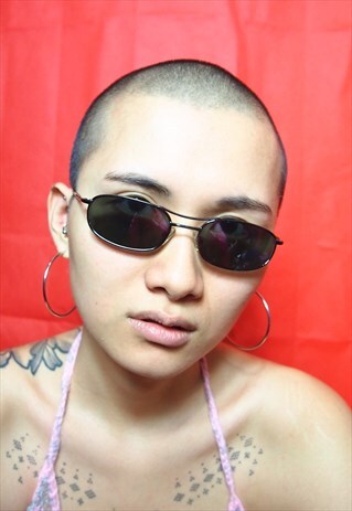 VINTAGE 90S BLACK OVAL SUNGLASSES