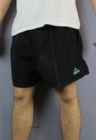 VINTAGE ADIDAS EQUIPMENT SHORTS IN BLACK WITH POCKETS, DRAWS