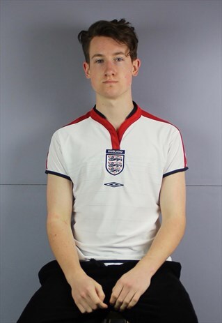 VINTAGE UMBRO REVERSIBLE ENGLAND FOOTBALL SHIRT IN WHITE WIT