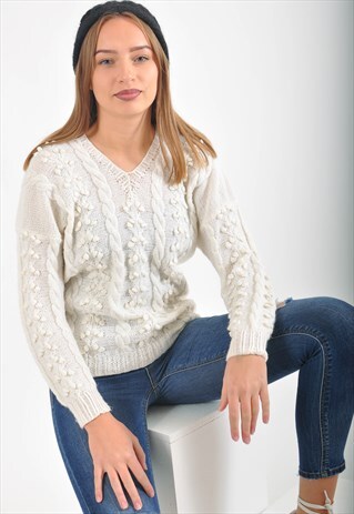 VINTAGE KNITTED JUMPER IN WHITE