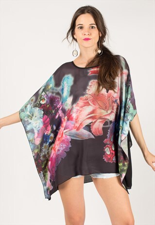 OVERSIZED KAFTAN STYLE TOP WITH FLORAL PRINT IN BLACK