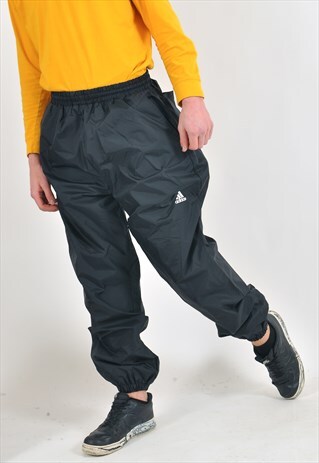 VINTAGE ADIDAS SHELL JOGGERS IN BLACK