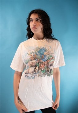 Vintage 1990s Size L Earth Day Graphic T-Shirt.