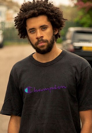 VINTAGE CHAMPION SPELLOUT T-SHIRT IN BLACK
