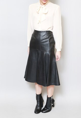 VINTAGE 1980'S SOFT BLACK FLARED LEATHER MIDI SKIRT