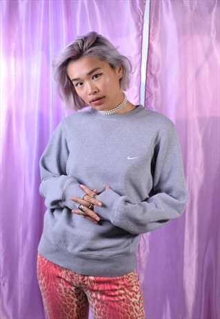 VINTAGE NIKE GREY SWEATSHIRT