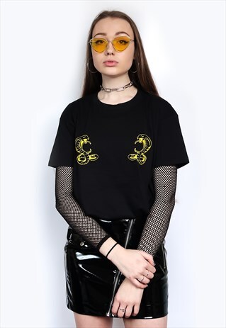 POISONED YOUTH BLACK GRAPHIC T-SHIRT SNAKES