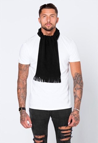 ESSENTIAL BLANK FLEECE TASSEL SCARF - BLACK