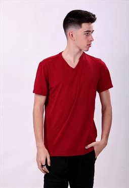 Vintage Red V-Neck T-shirt. Size: L