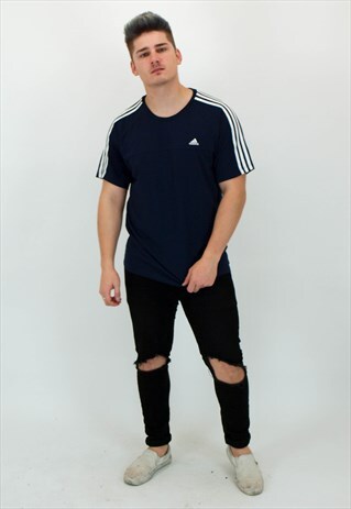 VINTAGE ADIDAS T-SHIRT