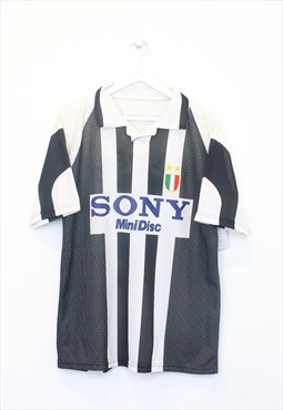 Vintage Juventus football shirt in black & white. Best fit L