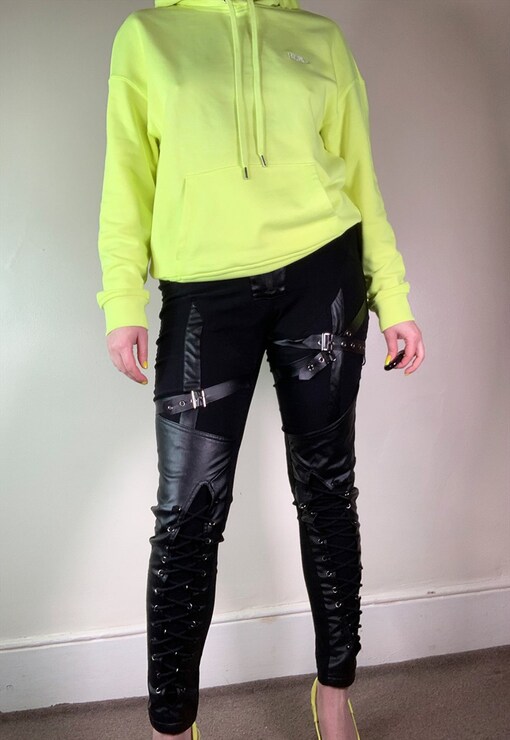 garment image