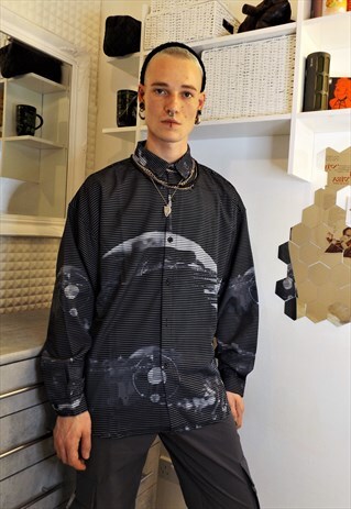 LOOSE FIT MOON PRINT PINSTRIPE PRINT SPACE CURVED SHIRT