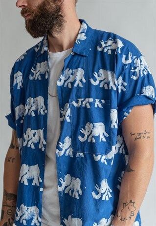 VINTAGE 80S HOLIDAY SHIRT IN ELEPHANT PATERN