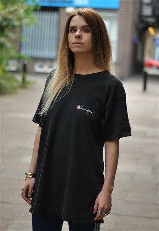 VINTAGE CHAMPION SPELL OUT TSHIRT