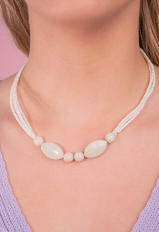 VINTAGE CREAM BEAD NECKLACE