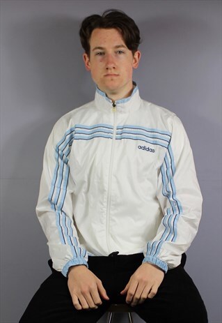 VINTAGE ADIDAS WINDBREAKER JACKET IN WHITE WITH ZIP POCKETS
