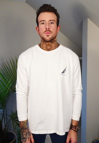 LONG SLEEVED WHITE 90S ROUND NECK T-SHIRT