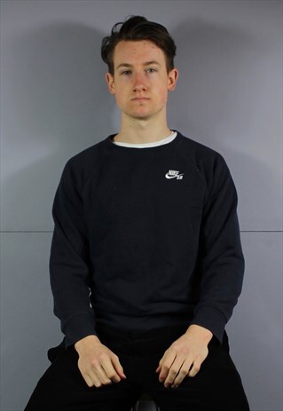 VINTAGE NIKE SB SWEATSHIRT IN NAVY BLUE WITH PRINTED AND SLE