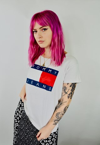 VINTAGE TOMMY HILFIGER FLAG T SHIRT