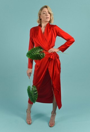 RED SHIRT DRESS WITH WIDE LAPELS AND LONG SLEEVE