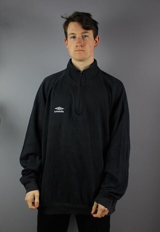 VINTAGE UMBRO 1/4 ZIP IN NAVY WITH EMBROIDERY