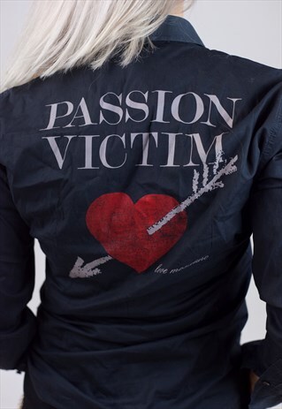 VINTAGE LOVE MOSCHINO PASSION VICTIM BLACK SHIRT