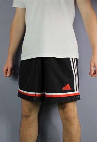 VINTAGE ADIDAS SHORTS IN BLACK WITH POCKETS, EMBROIDERED LOG