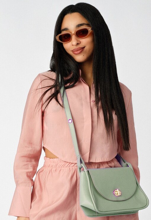 garment image