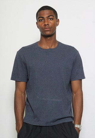 VINTAGE CALVIN KLEIN T-SHIRT