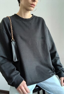 Vintage unisex embroidered crewneck sweatshirt in black