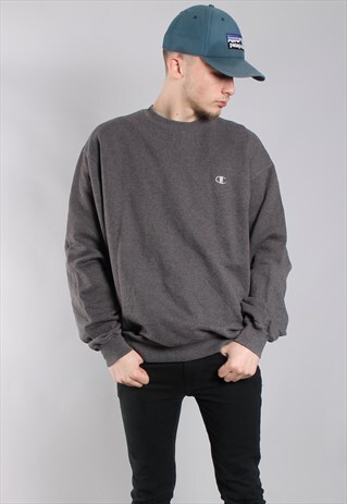 VINTAGE CHAMPION SWEATSHIRT