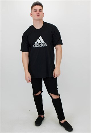 VINTAGE ADIDAS T-SHIRT