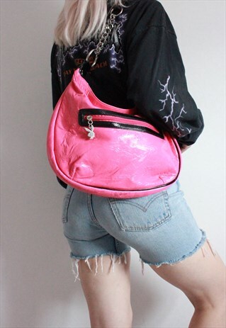 VINTAGE 90S/Y2K HOT PINK PATENT HANDBAG