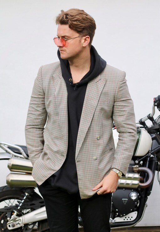 garment image