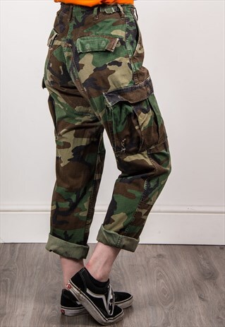 VTG 90'S GREEN GRUNGE ARMY CAMO PRINT CARGO PANTS TROUSERS